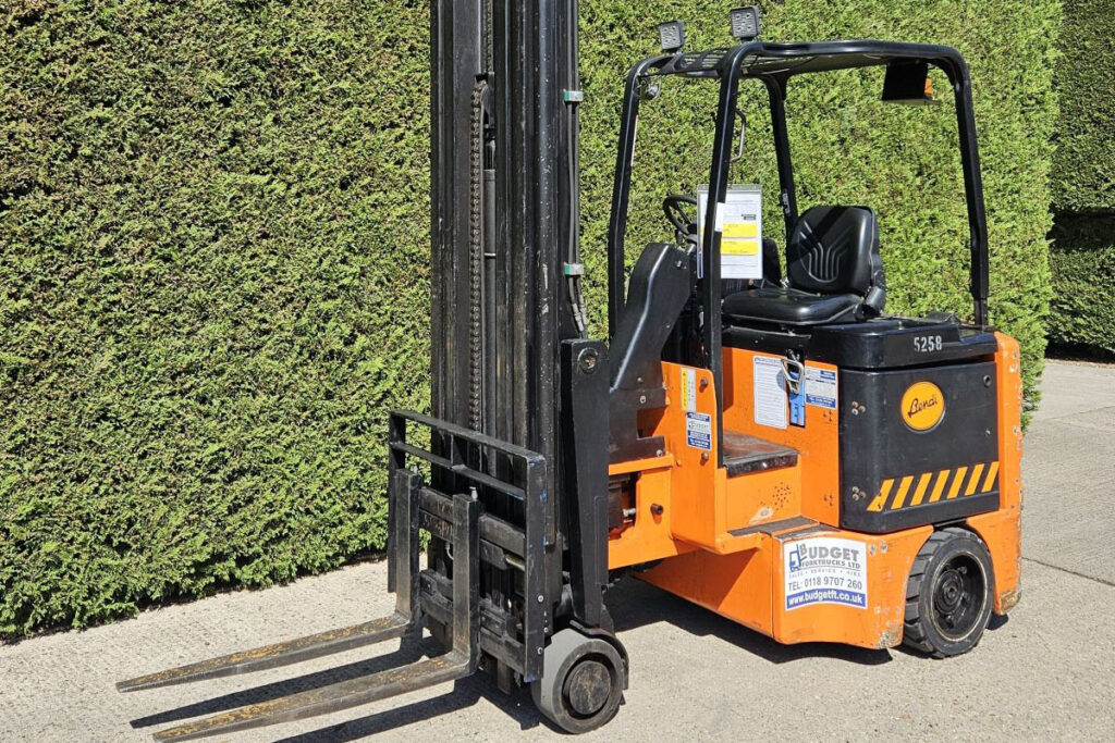 articulated-forklift-truck