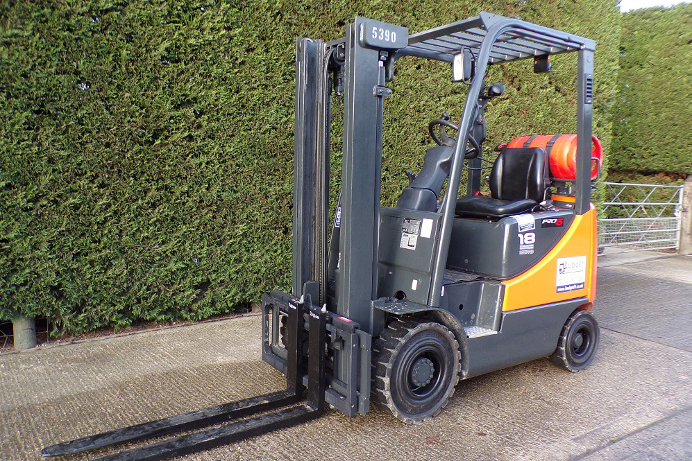 lpg-counterbalance-forklift-truck