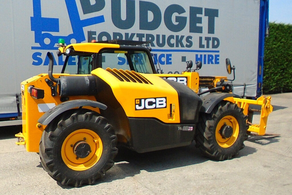 telehandler-telescopic-handlers-loaders